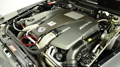 奔驰的发动机号在哪?