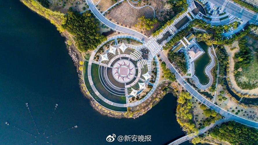 航拍:俯瞰合肥翡翠湖春色 碧波荡漾姹紫嫣红