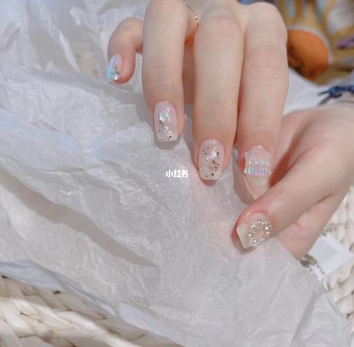 适合婚礼的美甲风格_美甲_婚礼_美甲分享_美妆_美甲