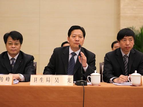 徐州市十四届人大常委会举行第三十四次会议