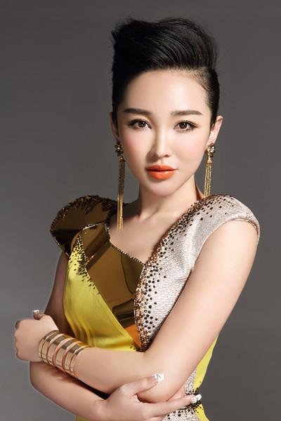 王芳《美丽中国梦》献礼两会 演绎新红歌盛宴