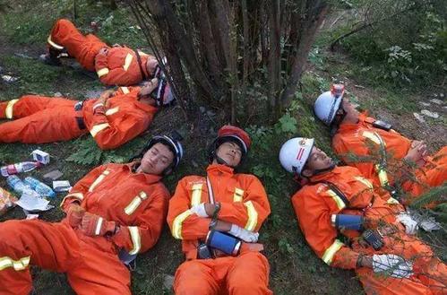 2008年汶川地震,日本救援队中途突然改变路线,真的是故意的吗?