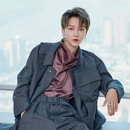 【刘雨昕swisse】【刘雨昕dior】【刘雨昕封面】【.