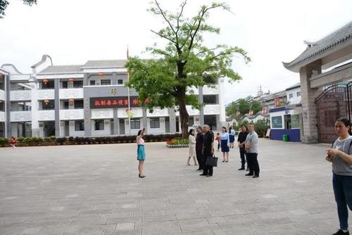 会泽县东风小学校迎接云南省"毒品预防教育示范学校"检查验收