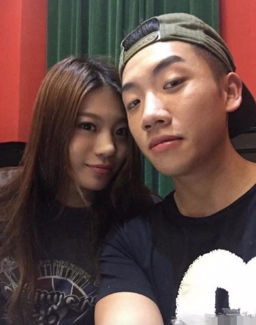 但杨和苏的资深粉丝都知道,张馨月现如今是杨和苏的女朋友!