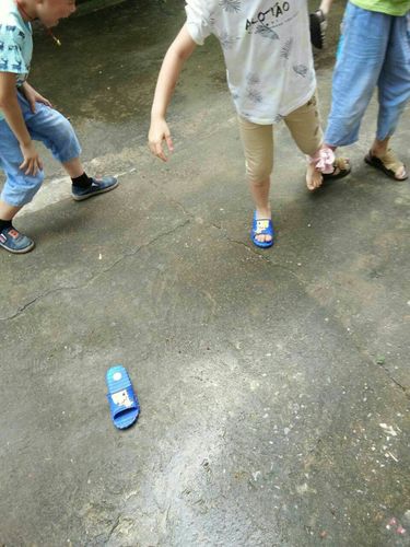 鞋子跑丢了