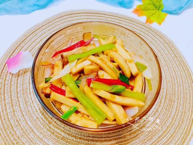 杏鲍菇丨素炒杏鲍菇条