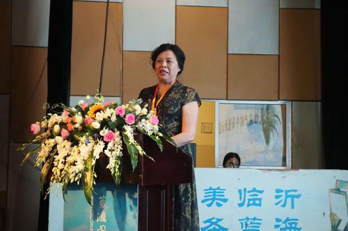 韩延华教授进行《复发性流产的中西医诊治策略》讲座