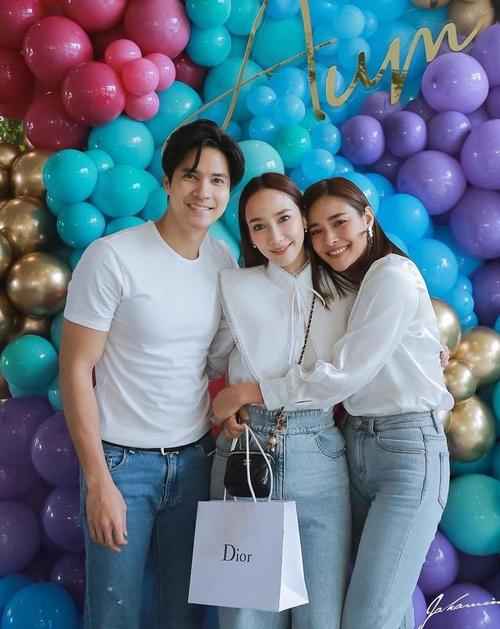 泰国明星好友!weir和mik,aump和pooklook,jamesj和ton!