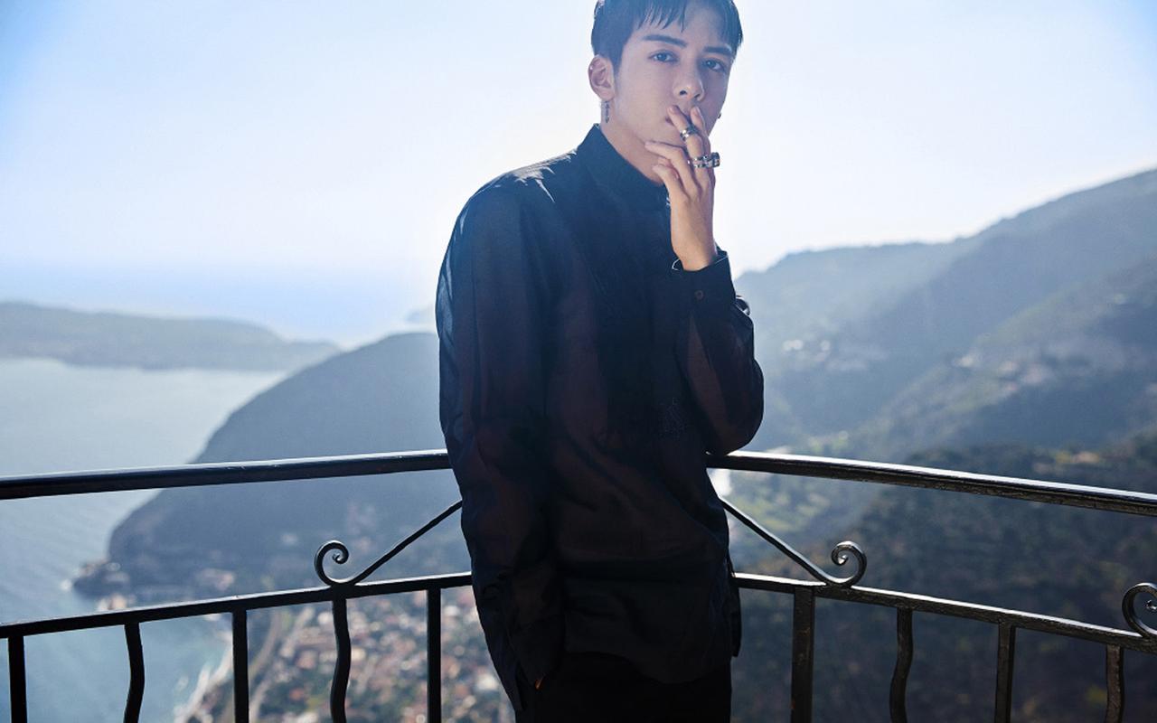 曾舜冷峻帅气写真大片桌面壁纸