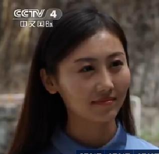 中央4套走遍中国这个女外场主持人