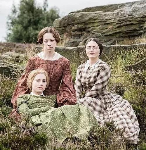 勃朗特三姐妹,女性笔下的时代书写 |10件事