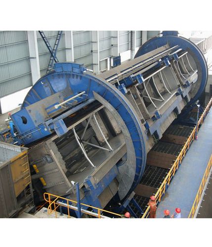 翻车机指一种用来翻卸铁路敞车散料的大型机械设备.