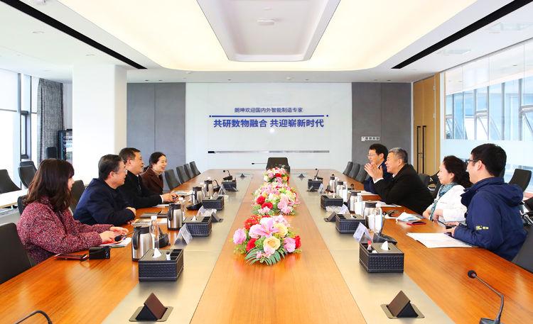 南京市鼓楼区委统战部长王玉春部长走访区工商联副主席单位
