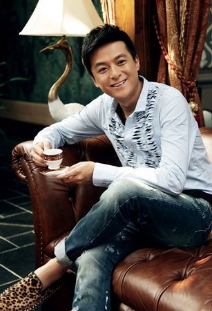 《我是传奇》朱雨辰秋日家居曝光 悠闲慢生活(图) 近日,朱雨辰为《优