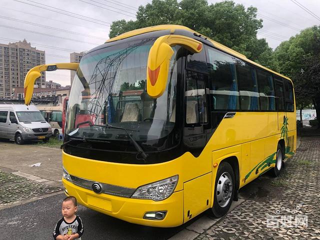 宇通客车16年底上牌,35座气囊减震缓速器,国五