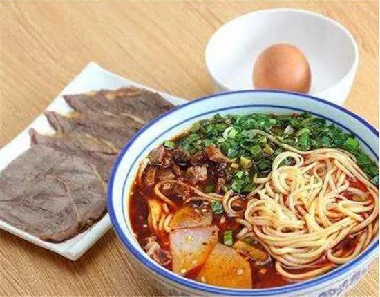 兰州的特色"牛大碗"
