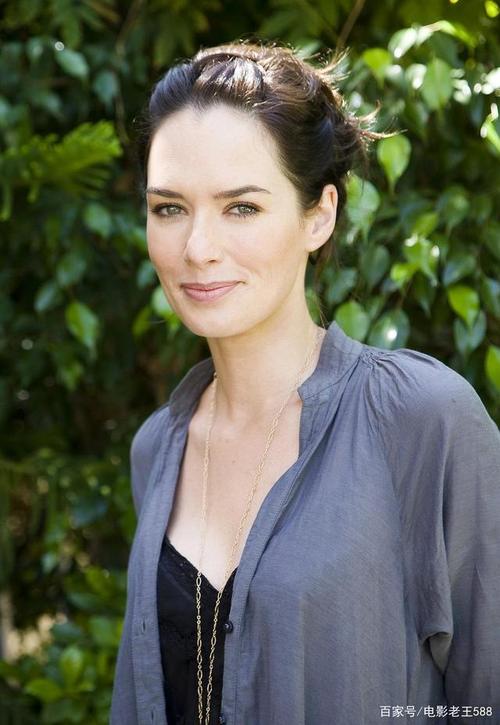 女明星精品收藏 英国女演员 皇后瑟曦的扮演者琳娜·海蒂