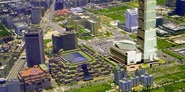 周边几座建筑同属台北世界贸易中心建筑体系.
