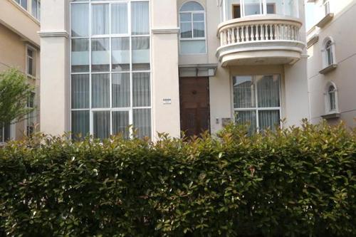 位于慈溪市坎墩街道三四灶村清水湾小区(二期单体住宅)309室房产的