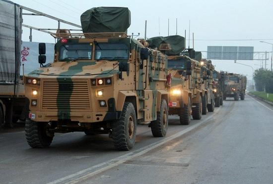 土耳其军队一辆装甲运兵车在叙北部遭袭,土国防部证实2死2伤