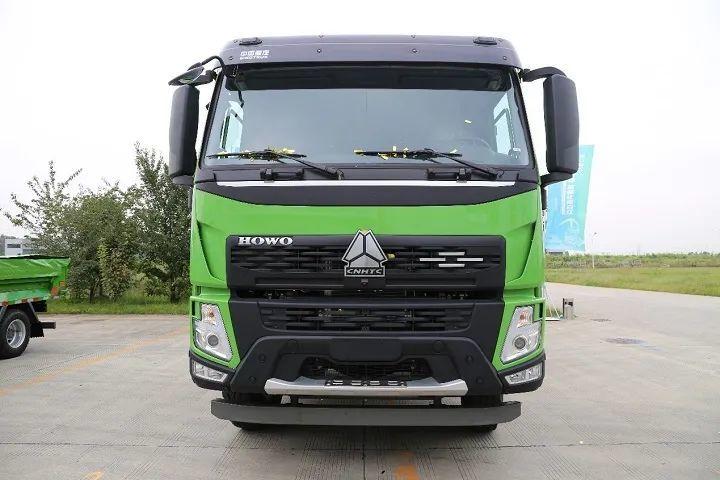 重汽成商豪沃v7-x纯电动智能渣土车首次亮相,成都首座换电站正式运营