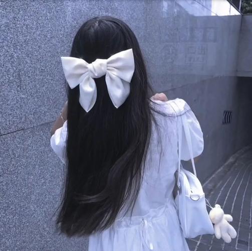 头像不露脸女生头像世上有些事我们永远无法说清