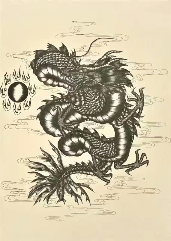 湖南大学保安办个人画展自称儿时起画龙全凭自学