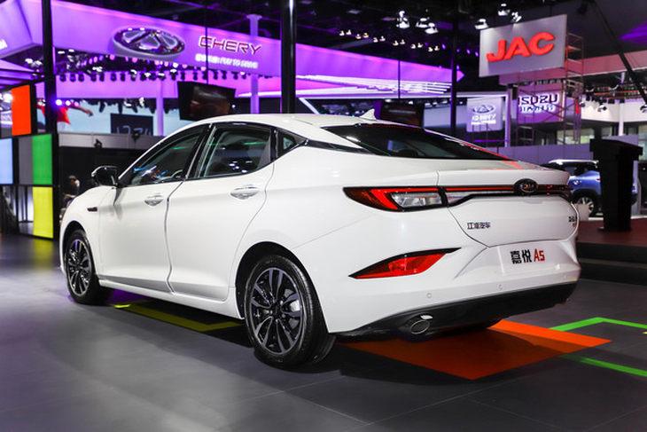 抢先体验#江淮嘉悦a5全新设计,轴距2760mm,掀背造型前卫