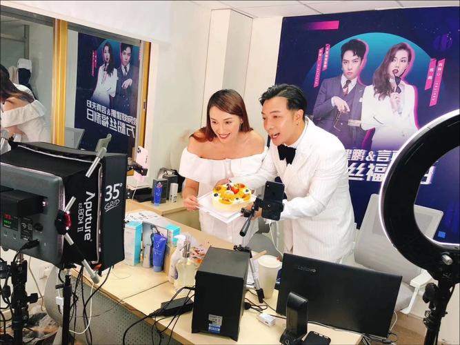 大狼狗郑建鹏&言真夫妇走红秘籍是什么