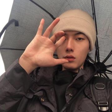 微信好看帅哥真人头像图片