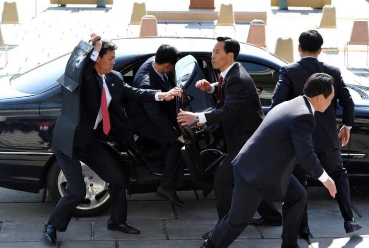 从宗庆后被砍看中国式保镖