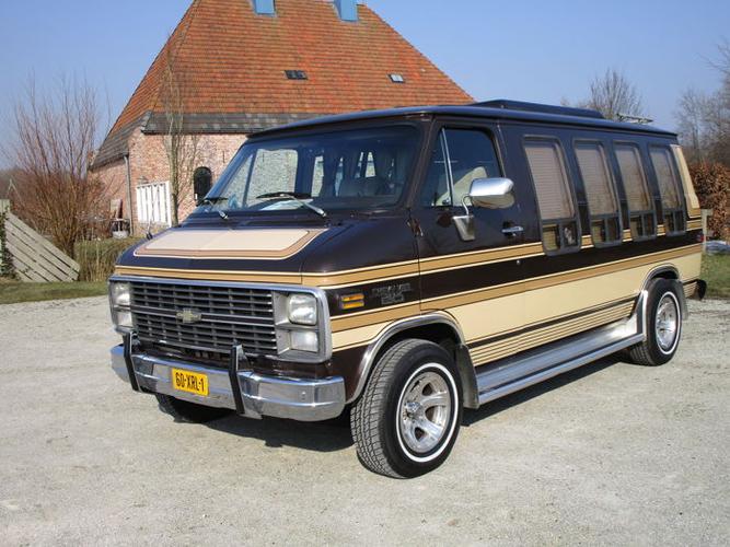 chevrolet - camper van 6.2 d - 1984