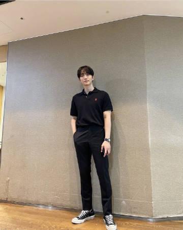 【ins】2pm李俊昊ins更新,长腿大. - @韩国me2day