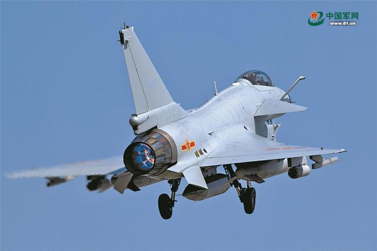 直击东部战区空军航空兵某旅实战化训练