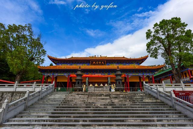 观音山麓出清泉大亚湾畔有古寺