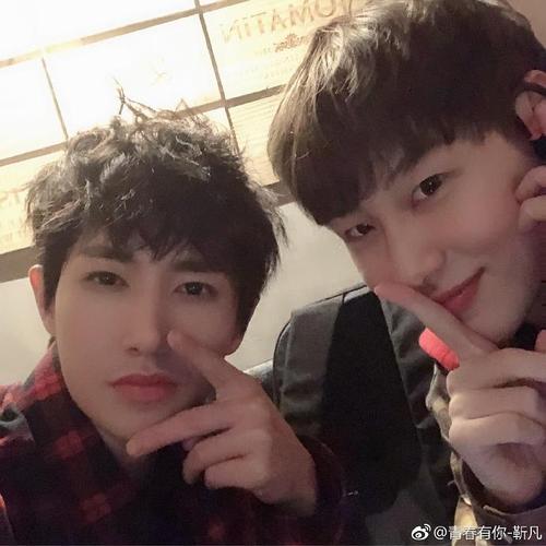 一笑倾城line:靳凡(钛戈)x沈博怀(sdt)