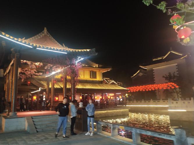 驻马店皇家驿站夜景