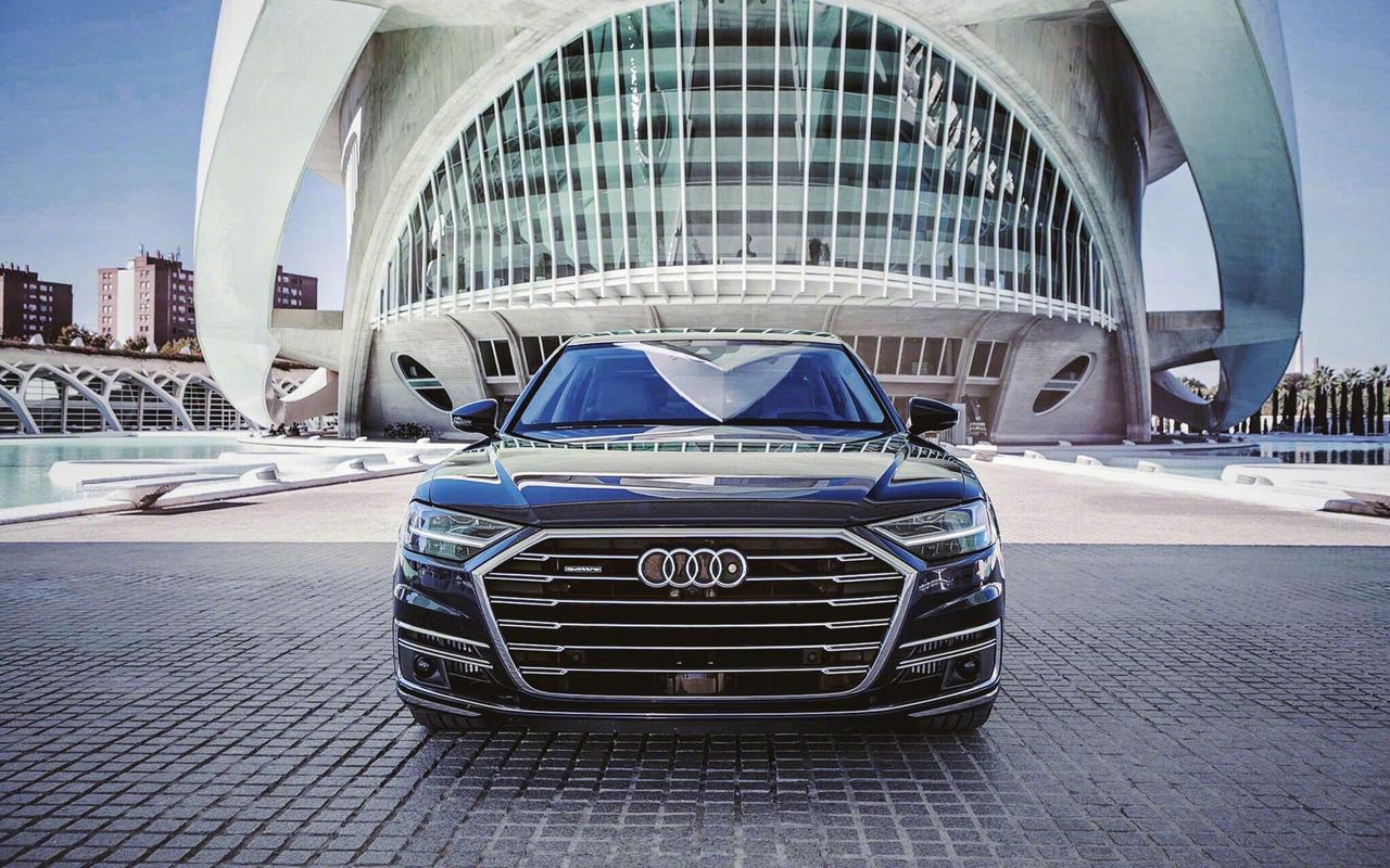 全新奥迪a8高清帅气桌面壁纸