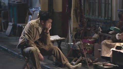 三更半夜在美女面前脱裤子,不怕害臊吗?