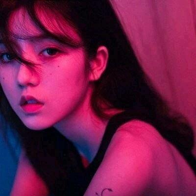 女生头像个性网红色系