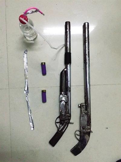 海口琼山警方抓获1名涉吸毒男子 嫌犯随身包装2把猎枪