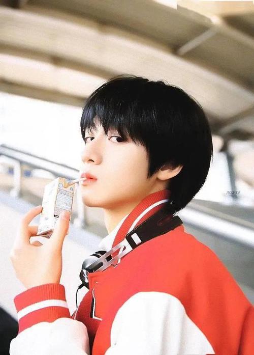 tf家族三代练习生们参加《向上吧少年》,却只有朱志鑫