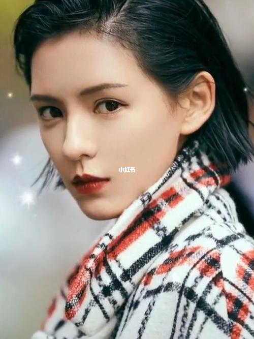 2021张予曦超a短发|可甜可酷~少年感十足_短发_发型_烫发_张予曦_paya