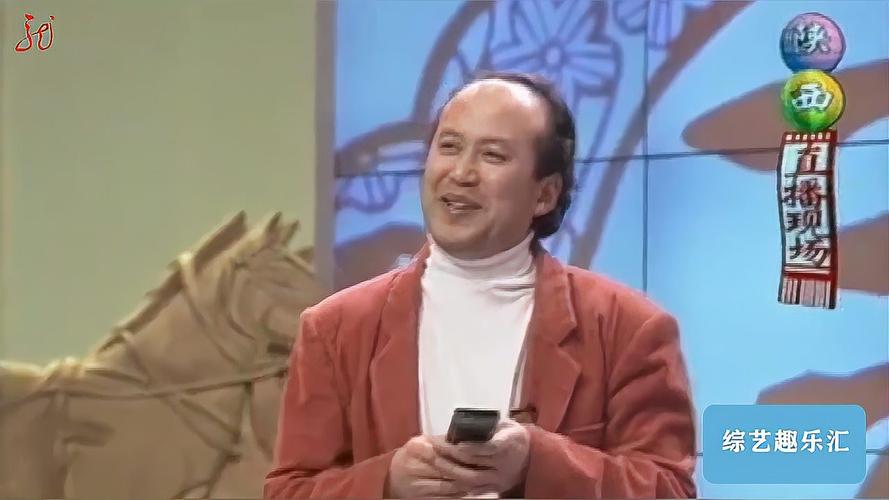 蔡明,郭达小品《机器人趣话》,金句频出,直戳笑点