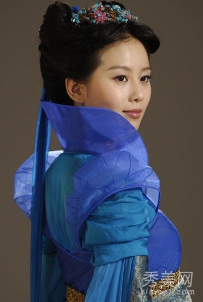 或清纯或火辣 刘诗诗百变妆容赏析_美容护肤知识大全_百度攻略