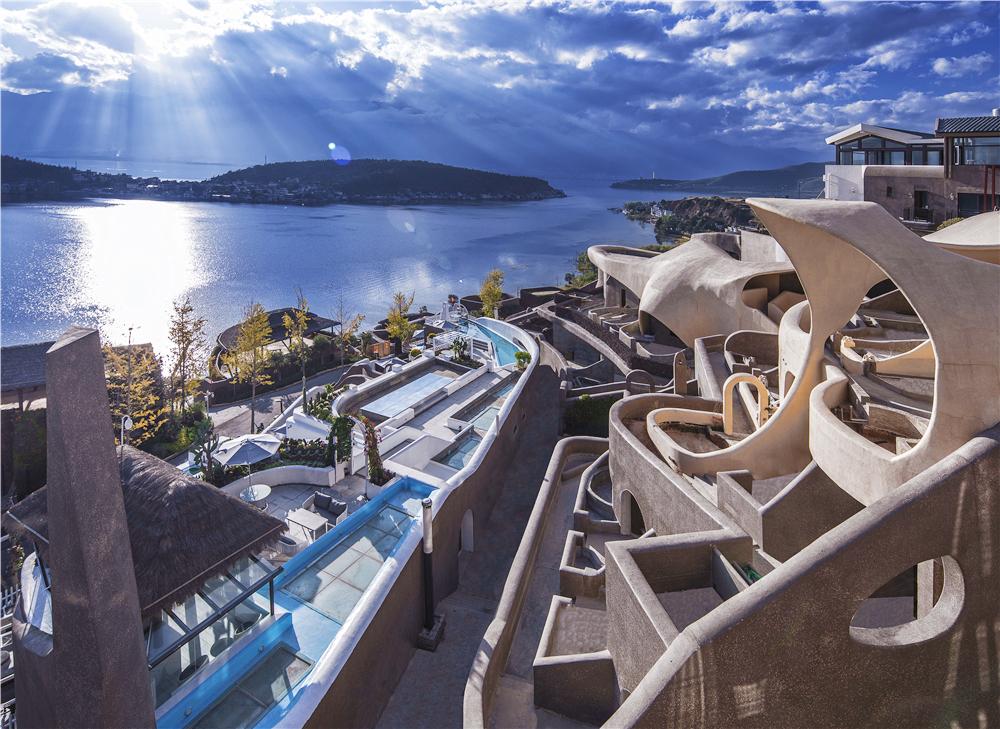 在大理遇见最美半山酒店洱海边的圣托里尼理想邦