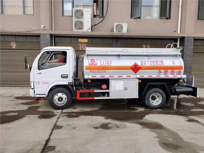 东风厂家5吨加油车精品工艺直销价格