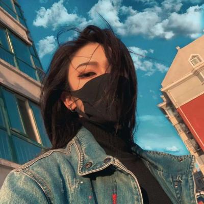 网红戴帽子低头头像女生