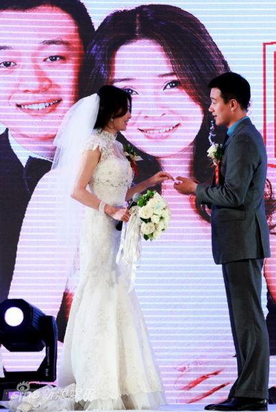 于明加和关悦对比照片好像,关悦与关之琳是什么关系?